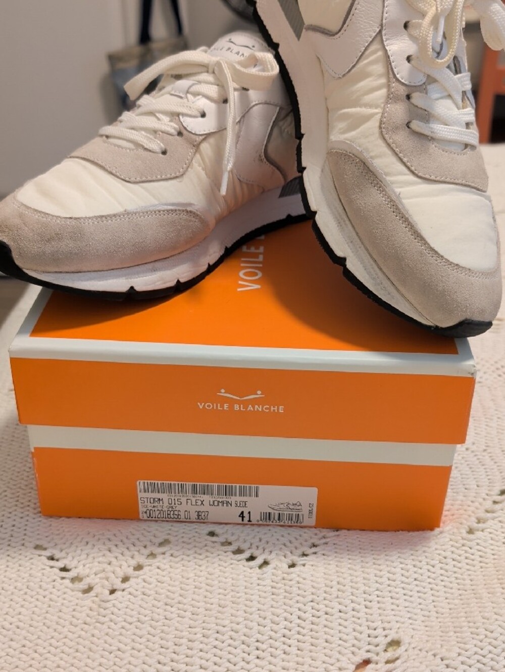Voile Blanche 11M White and Light Gray Women’s Fashion Sneakers